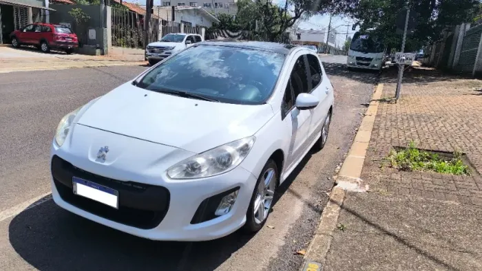 Peugeot 308 Allure 2.0 Flex 16V 5P Mec. 2013