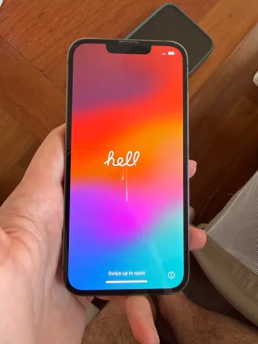 iPhone 13 Pro bem conservado