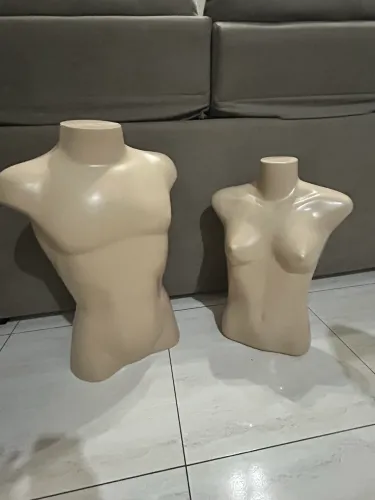 Vendo dois manequins 
