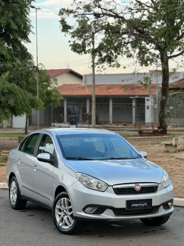 Fiat Grand Siena Essence Dual. 1.6 Flex 16V 2013