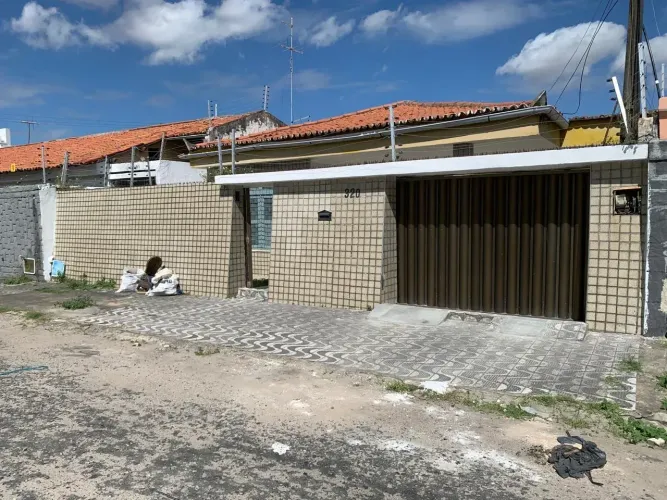 excelente casa plana a venda no bairro monte castelo fortaleza
