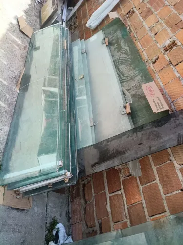 12 pratelheiras de vidro 