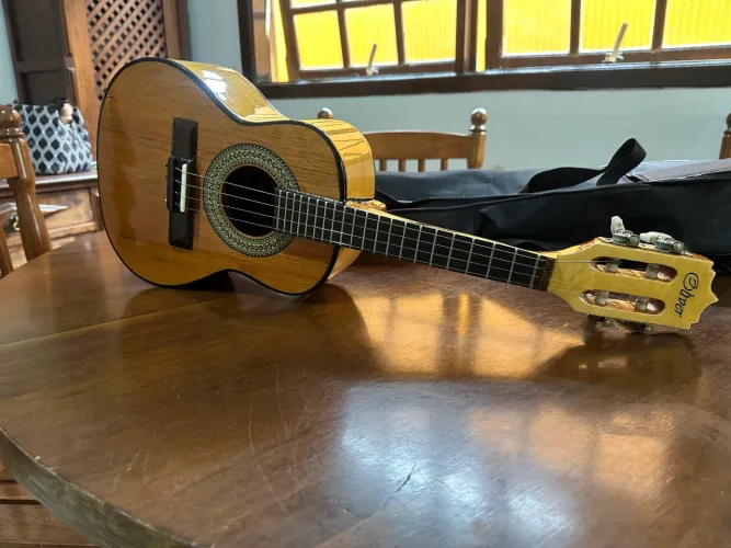 Cavaquinho de Luthier em cedro - ZERADO - OPORTUNIDADE - PASSO CARTÃO