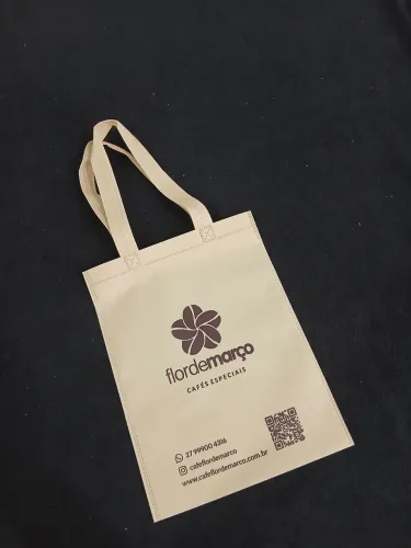 Bolsa em TNT personalizada- *