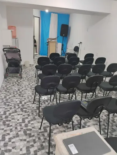 Cadeira pé palito secretária