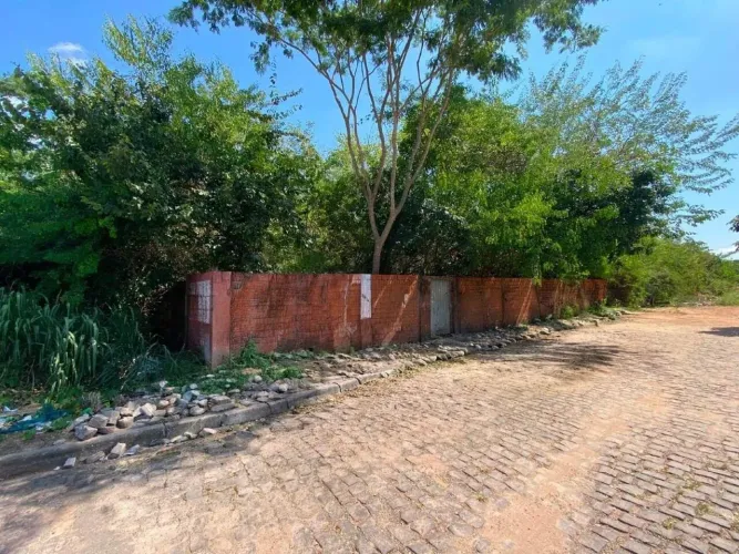 Excelente Oportunidade de Investimento! Terreno à Venda no Bairro Uruguai