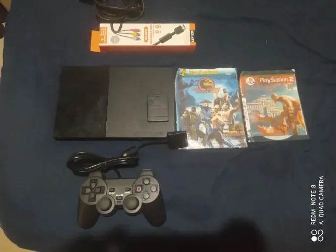 PlayStation 2 C/ 1 Controle e 2 jogos