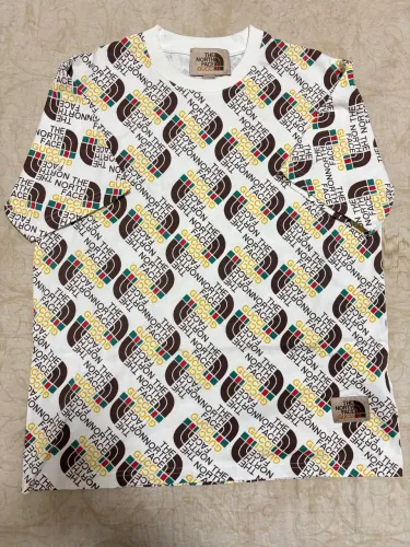CAMISETA GUCCI X TNF MONOGRAM