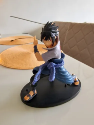 Uchiha Sasuke action figure bootleg