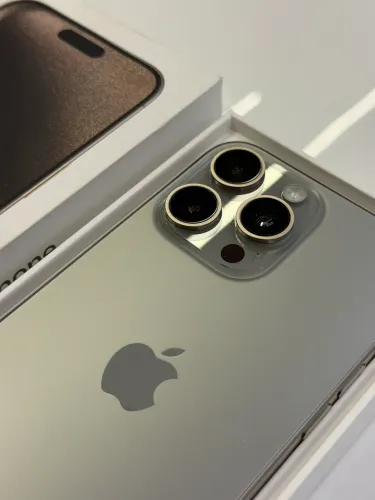 Iphone 15 Pro Max 256GB Titânio Natural 88% Bateria