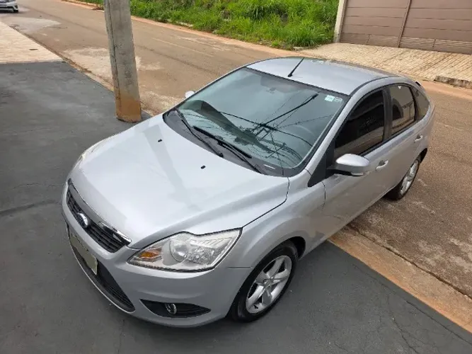 Ford Focus 1.6 S/se/se Plus Flex 8v/16v 5P 2011
