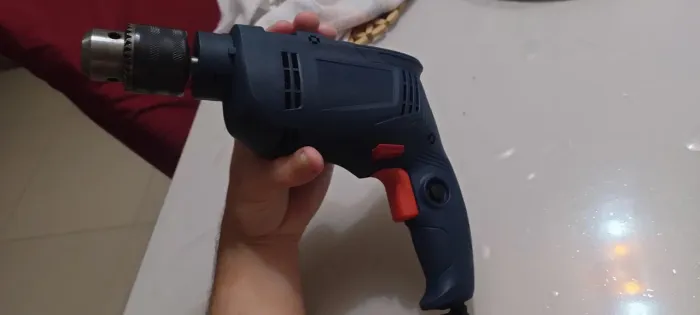 Furadeira BOSCH 550W