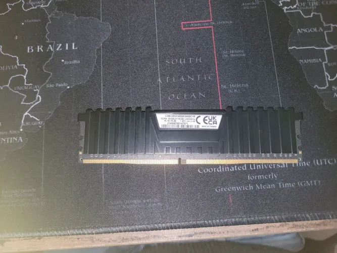 Memória Ram 16g corsai DDR4