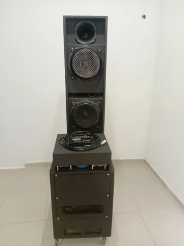 Torre de som profissional 2.000 Watts