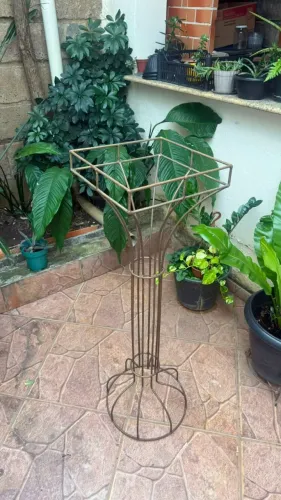 Coluna de decoração de ferro