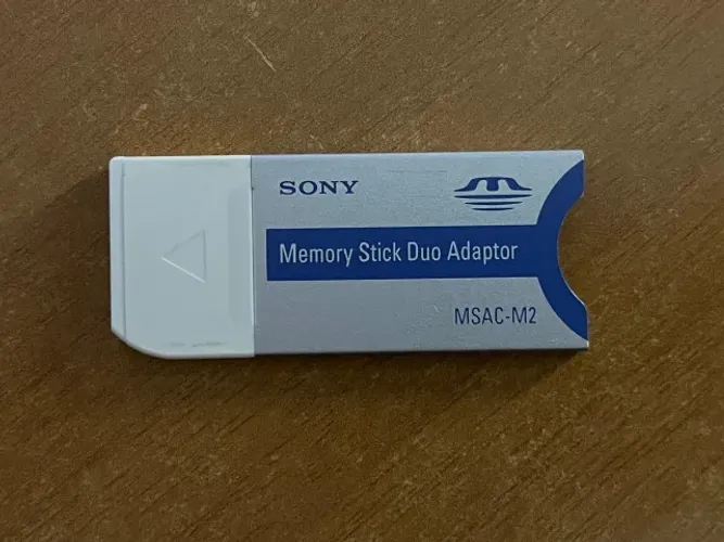 Adaptador Sony Memory Stick Duo Original (Modelo MSAC-M2)