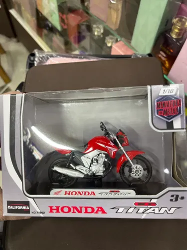 Moto miniatura Honda CG Titânio