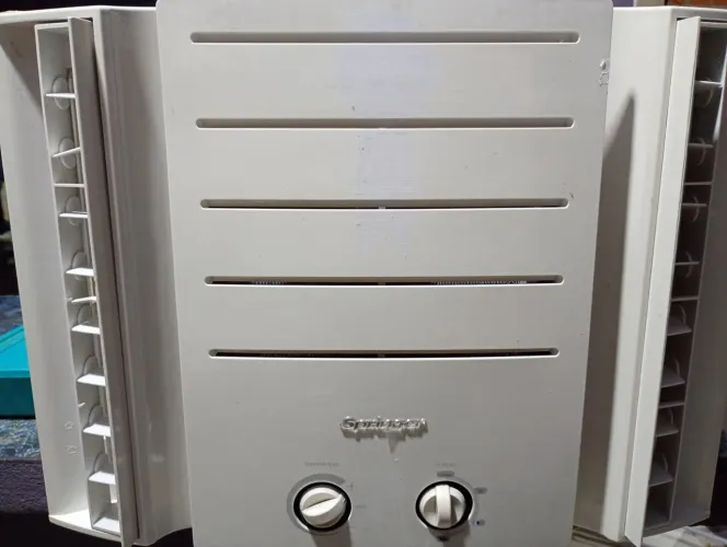 VENDO ar springer 7.500 btus/220 volts gelando ótimo r$400