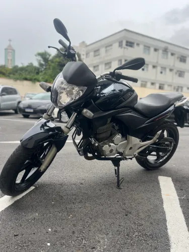 Moto CB 300r -