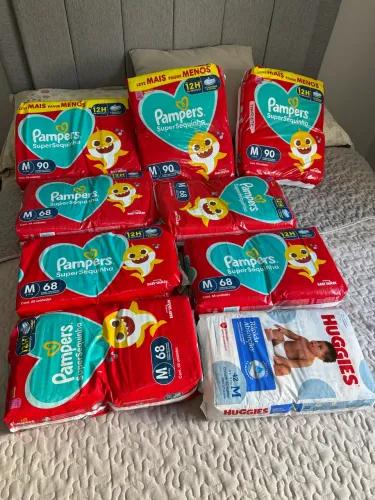 610 Fraldas M Pampers Supersequinha