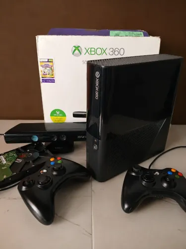 Xbox 360 + 210 Jogos + Kinect + 2 Controles 