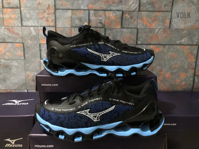 Tênis Mizuno pro 13