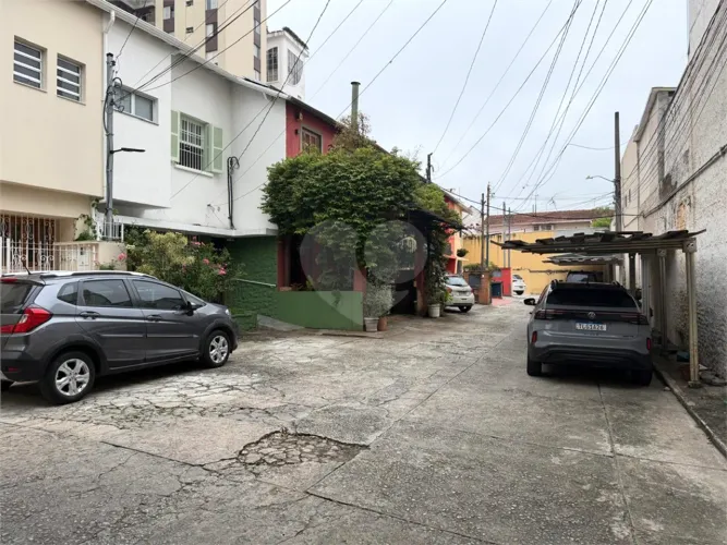 Casa de vila com 3 quartos para locação em Pinheiros - SP