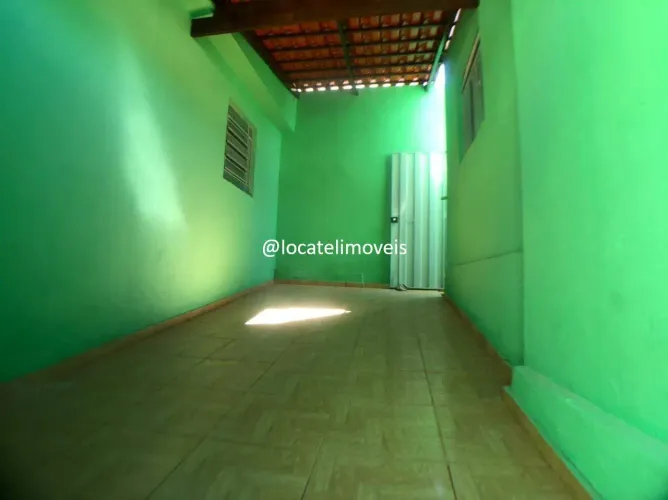 Casa para locação, 01 Quarto, localizada no bairro Araguaia