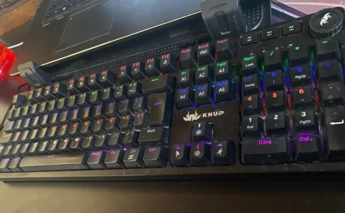 Teclado Mecânico Gamer Rgb
