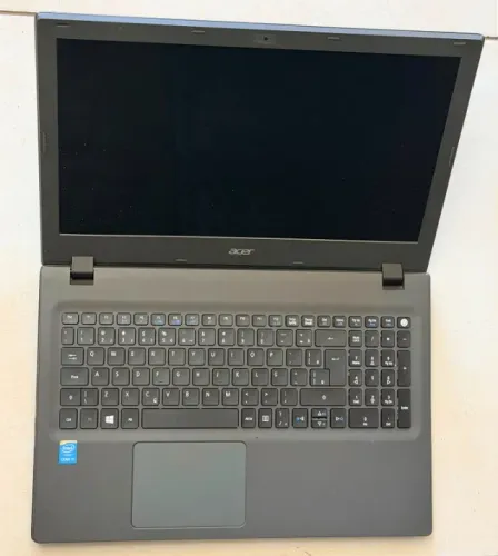 Somente Venda ! Nao troco Notebook Acer Aspire E5-573 i5-5200 8Gb ssd 240 Nao abaixo valor