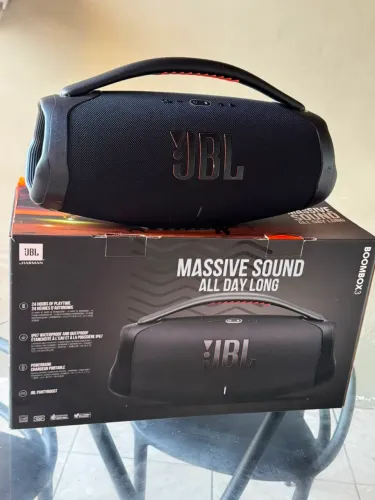 Caixa JBL BOOMBOX