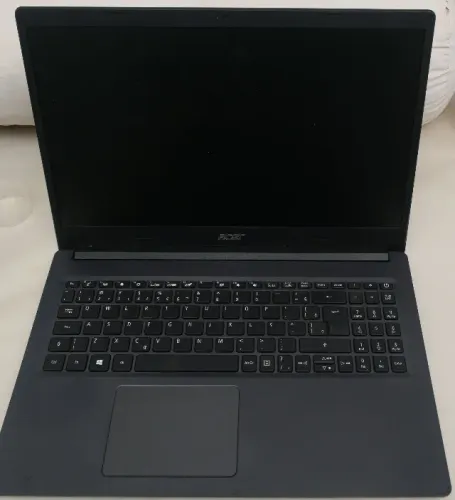 Notebook Acer Aspire 3 A315-23 - R215 para Conserto ou Retirada de Peças