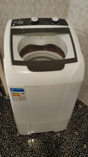 Máquina de lavar Muller 8 kg, com defeito.