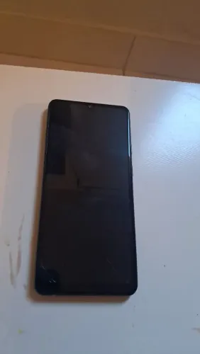VENDO CELULAR A31 POR 380
