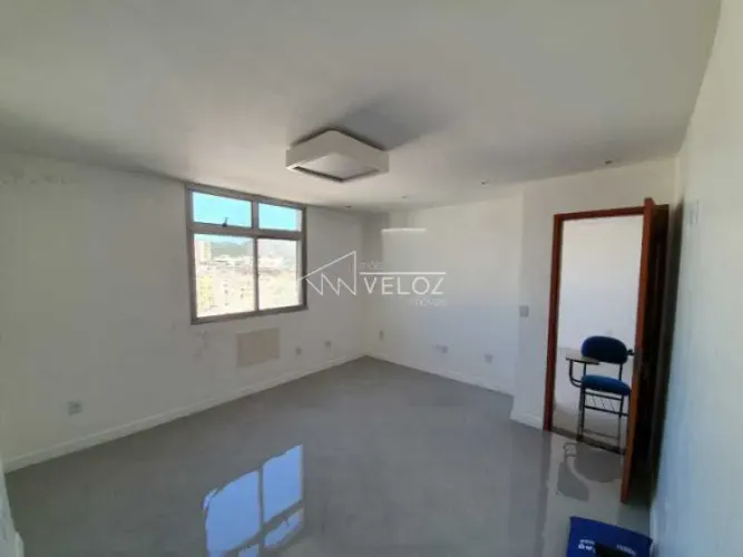 Apartamento : / Residencial / Catete