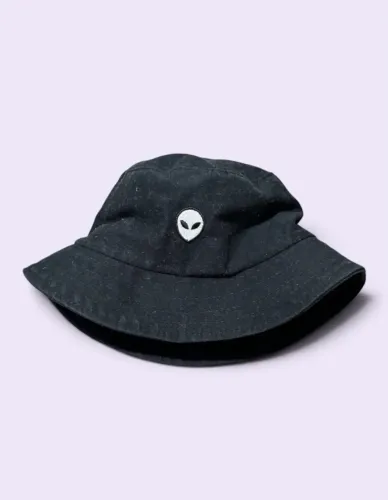 chapéu bucket preto estampa de et