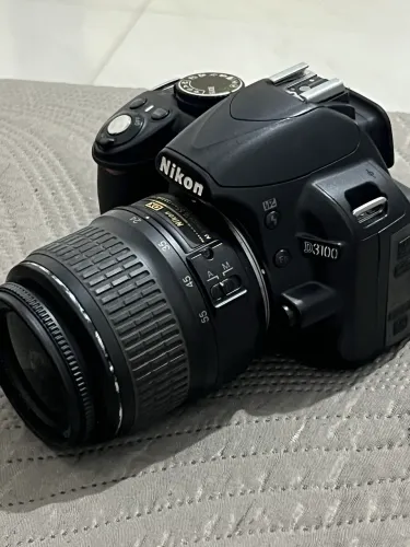 Câmera Nikon D3100