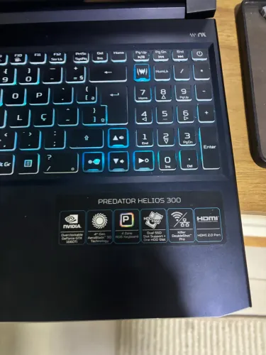Acer predator helios 300