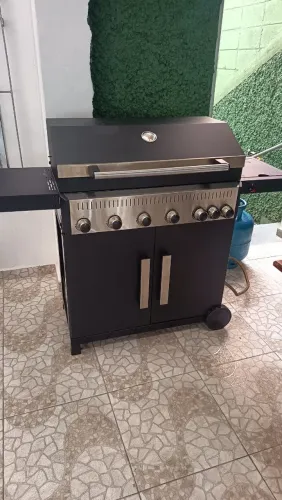 Churrasqueira a Gás semi nova