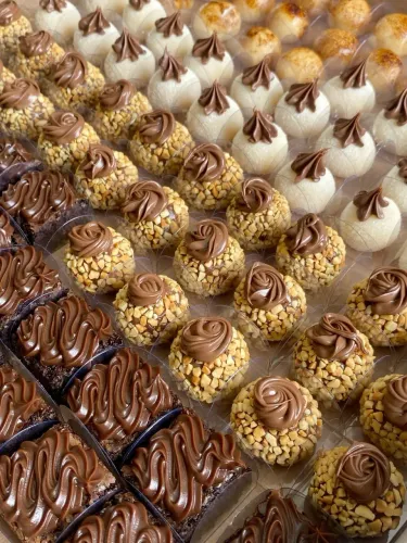 DOCINHOS GOURMET E TRADICIONAIS 