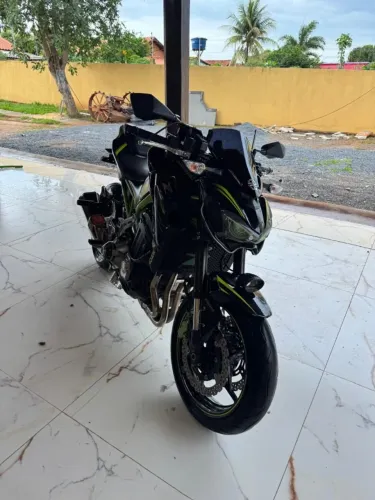 KAWASAKI Z900