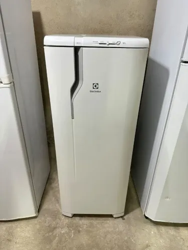 Geladeira Electrolux degelo seco 260 litros