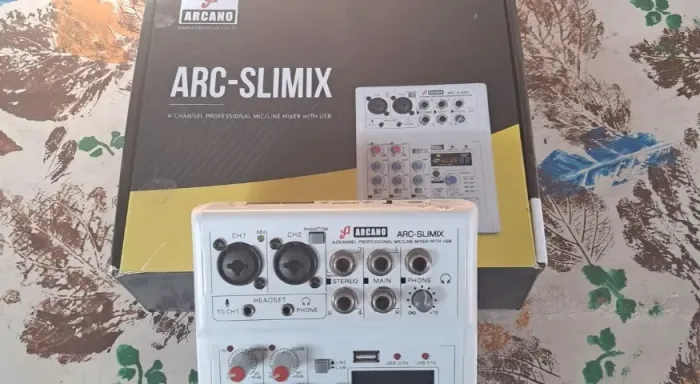 Mesa De Som Arcano Arc-slimix 4 Canais Interface Usb
