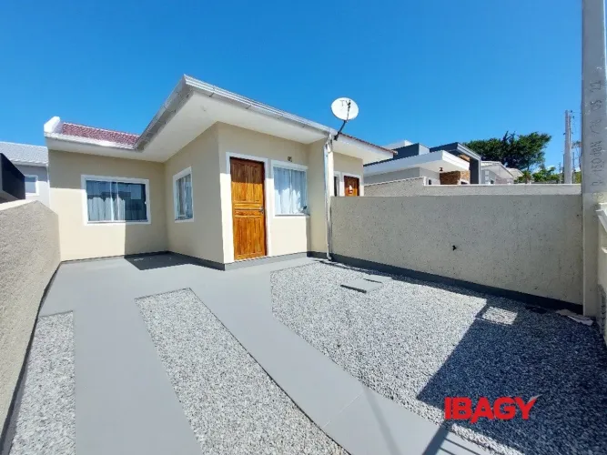 Excelente Casa 2 dormitório(s) em Bela Vista - Palhoça