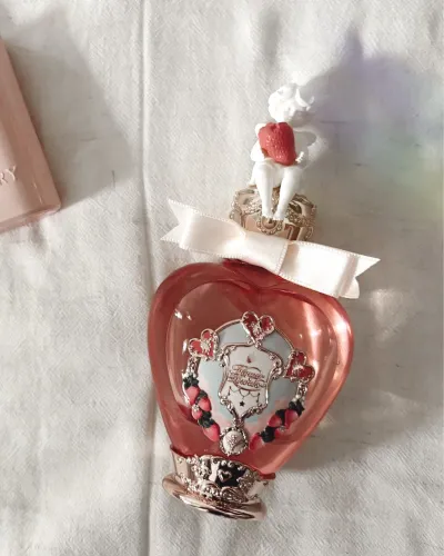 Perfume Flower Knows - Strawberry Milkshake