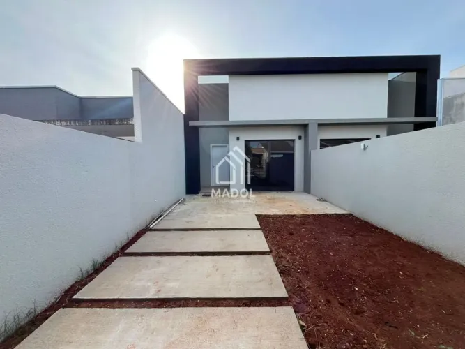 Casa à Venda em Cará-cará, Ponta Grossa - PR