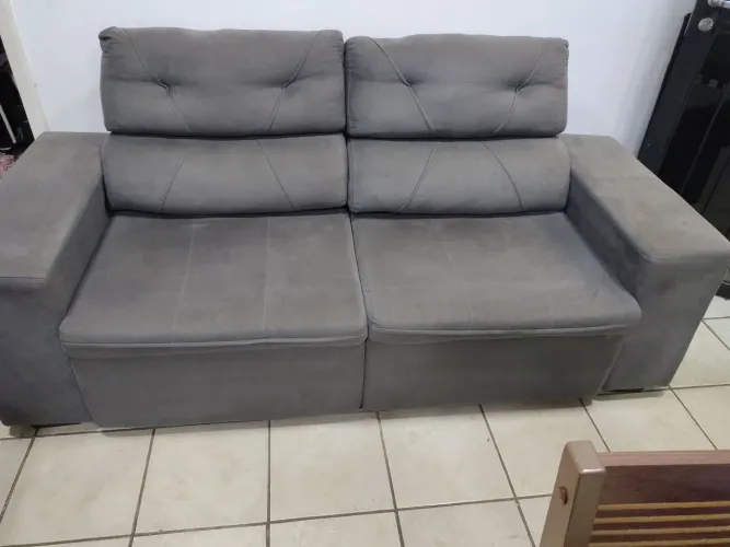 Sofá retrátil reclinável