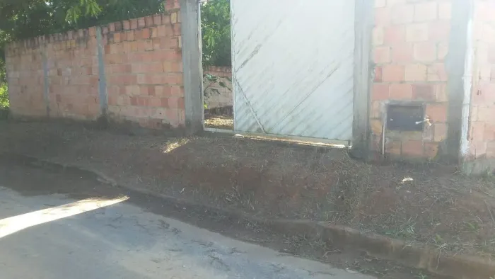 Terreno murado 