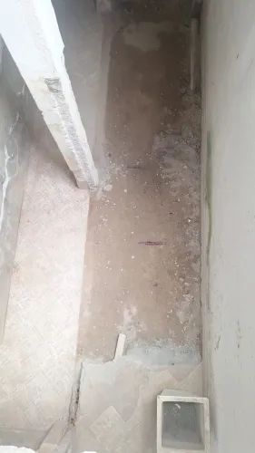 Pedreiro ue faça de tudo em obra.