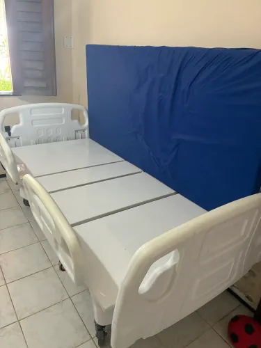 Cama hospitalar elétrica com colchão